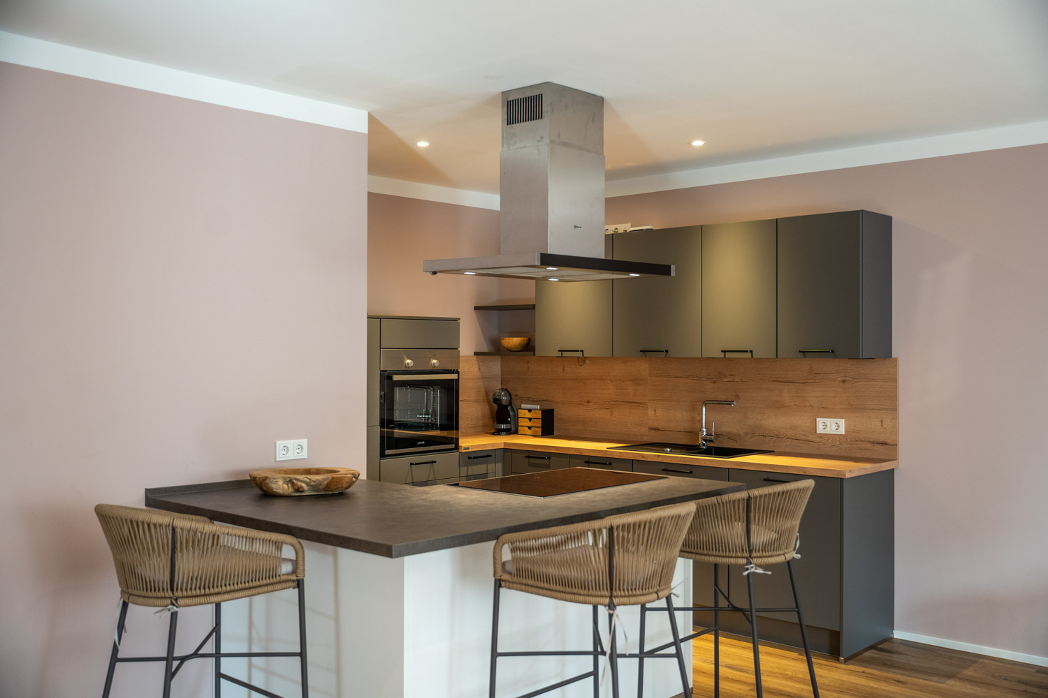 kitchen with cooking island and dingn table