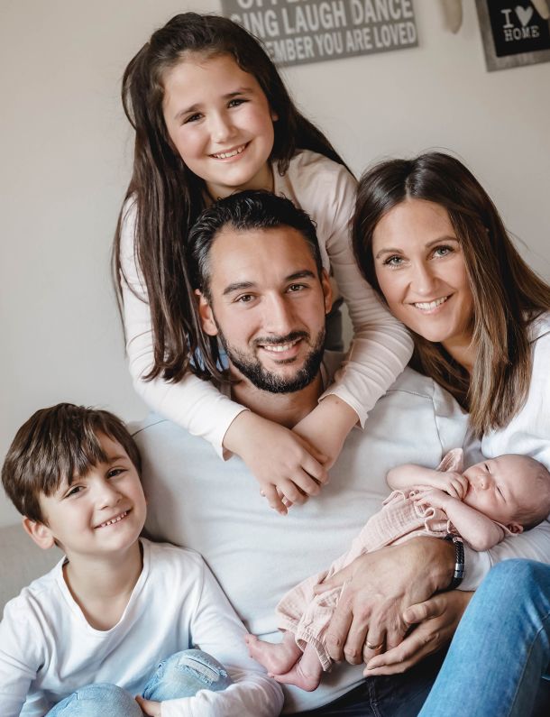 Mühlhausen family - The parents Michaela and Mike and their three children